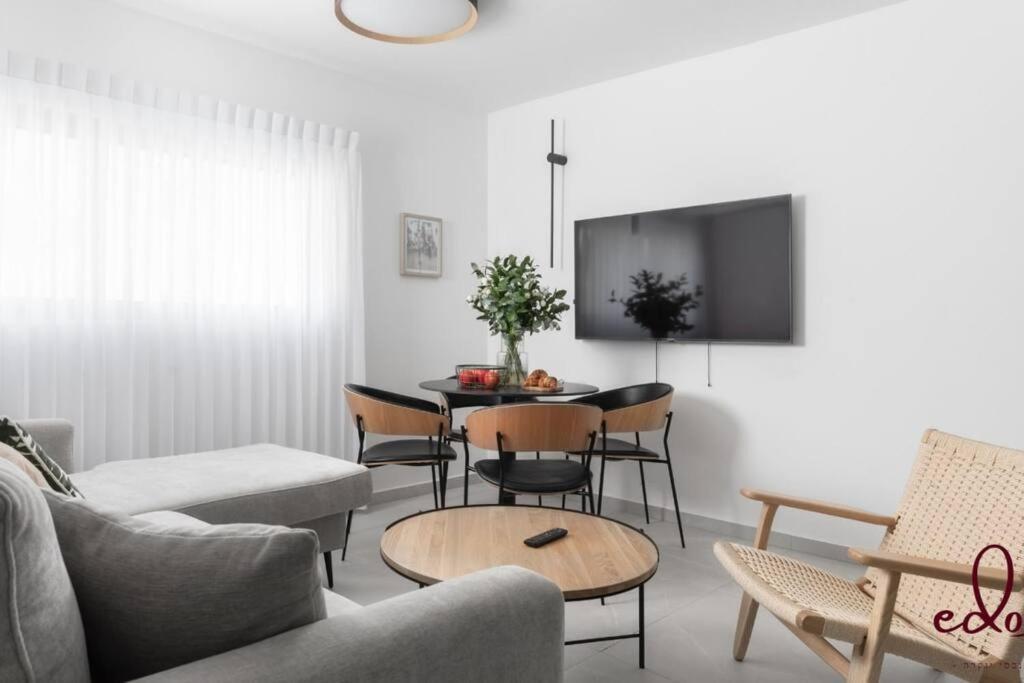 Apartamento דירת 2 חדרי שינה וסלון 50 מטר מהים- By Edom Eilat